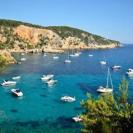 Apartment T2 Renove Climatise Avec Jardin, Proche Plage, Parking Securise - Fr-1-316-174 *