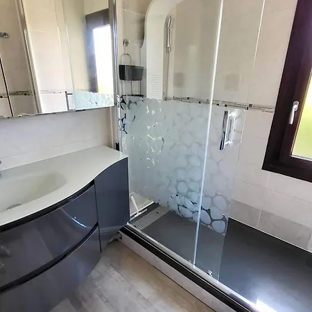 Apartment T2 Renove Climatise Avec Jardin, Proche Plage, Parking Securise - Fr-1-316-174